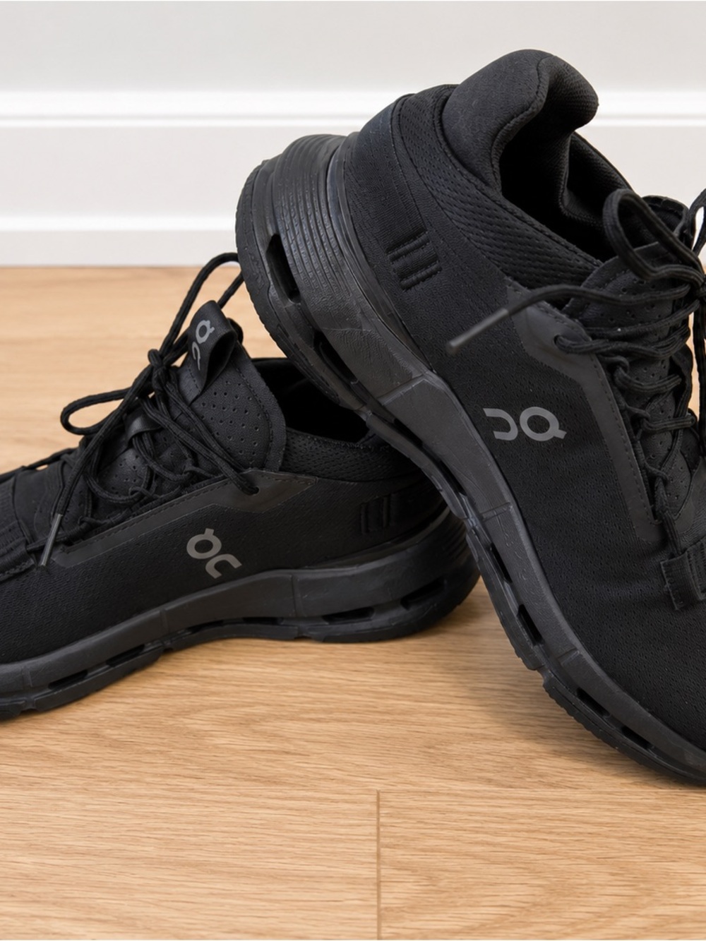 On Cloud Cloudnova 2 All Black Sneakers Men’s 8.5 - Like New
